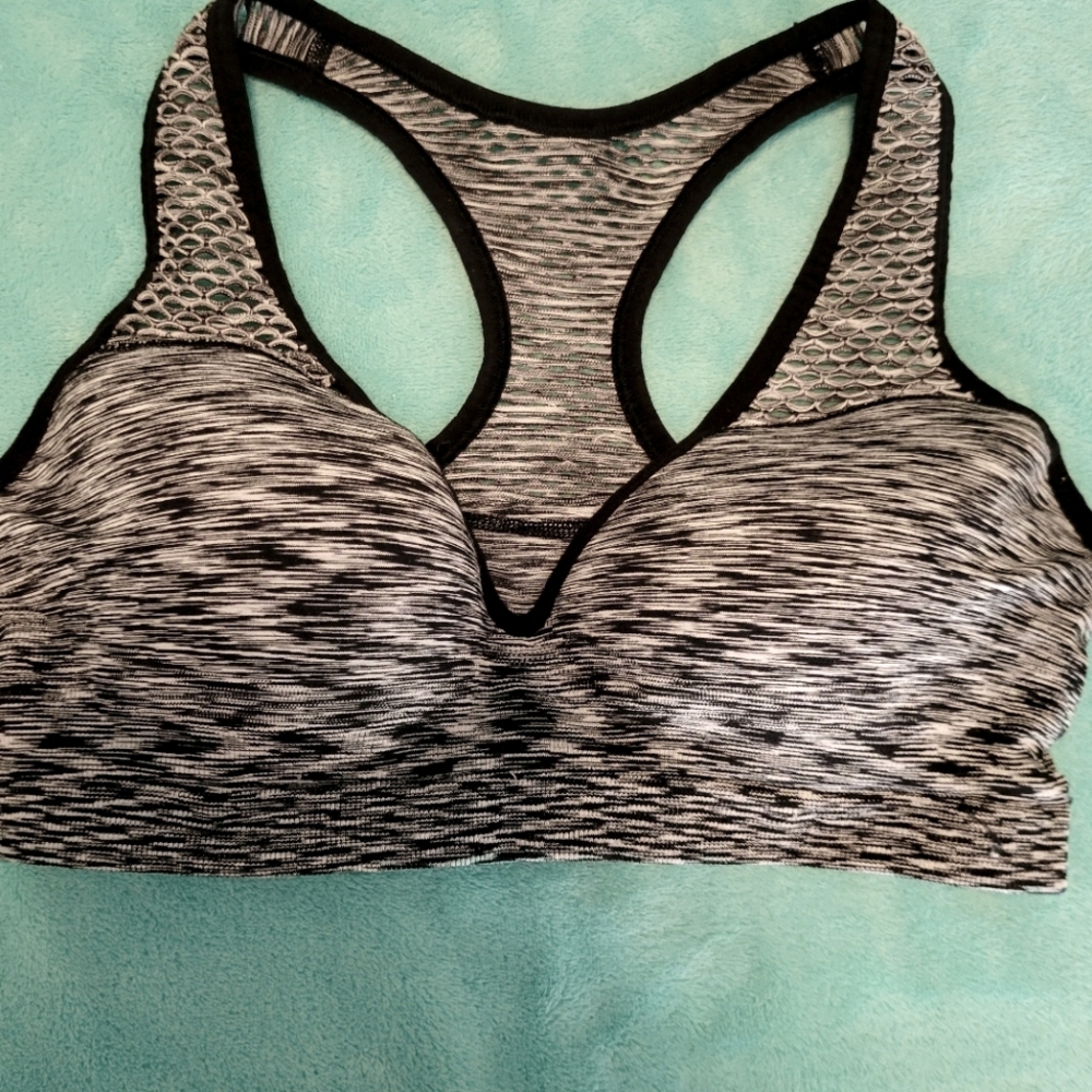 VS sports bra
